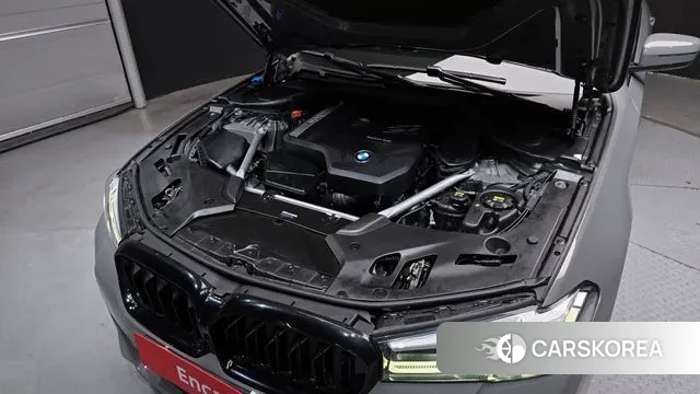 BMW 5 Series (G30) id 3524289 из Кореи 16