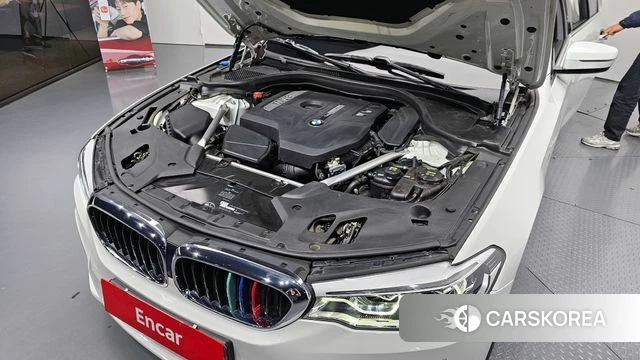 BMW 5 Series (G30) id 3886489 из Кореи 16