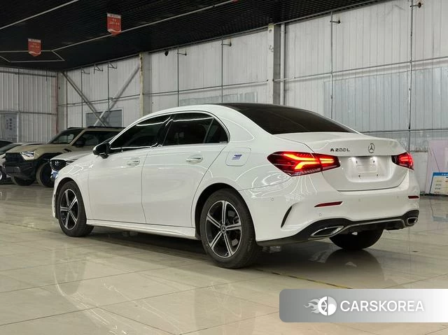 Mercedes-Benz Class A 2022 Белый из Китая, фото 6