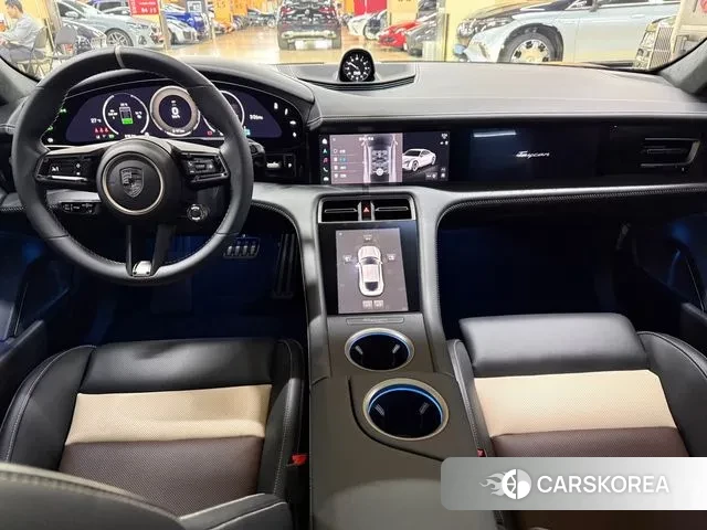 Porsche Taycan id 3648882 из Кореи 16