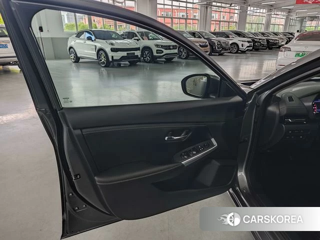 Nissan Xuan Yi id 4341801 из Китая 19