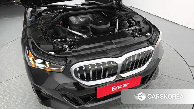 BMW 5 Series (G60) id 4870861 из Кореи 36