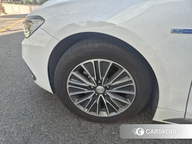 Hyundai Grandeur IG Hybrid id 3599010 из Кореи 16