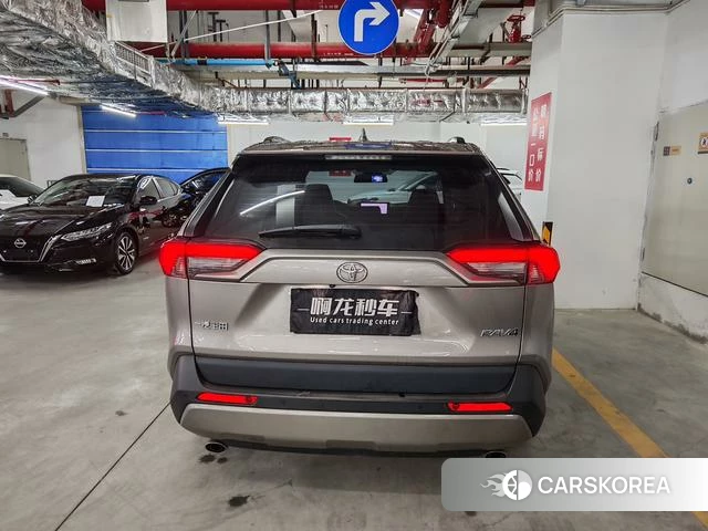 Toyota RAV4 Rongfang 2024 Серебристо-серый из Китая, фото 6