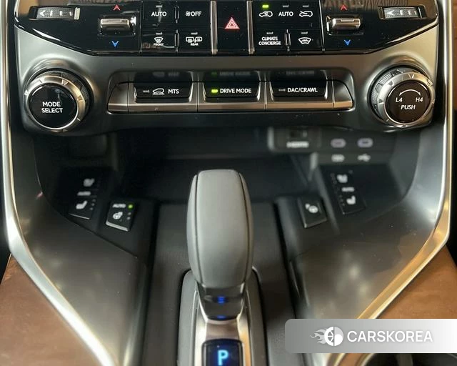 Lexus LX id 4259836 из Китая 8