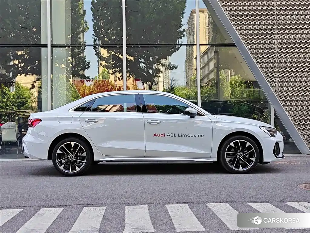 Audi A3 2025 Белый из Китая, фото 6