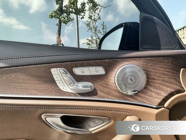 Mercedes-Benz E-class id 4328495 из Китая 19