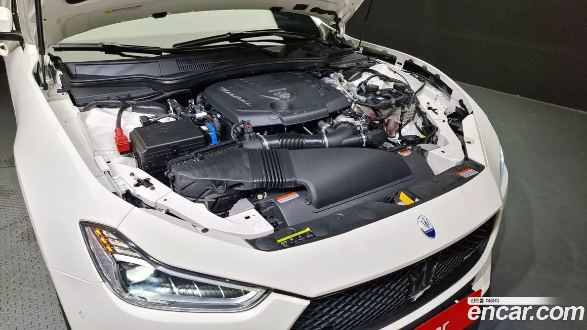 Maserati Ghibli id 458904 из Кореи 16