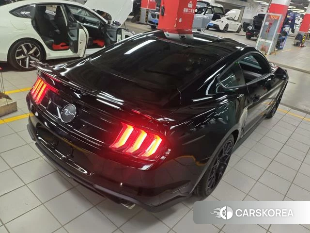 Ford Mustang 2020 Черный из Китая, фото 6