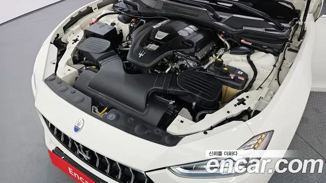 Maserati Ghibli id 2752664 из Кореи 16