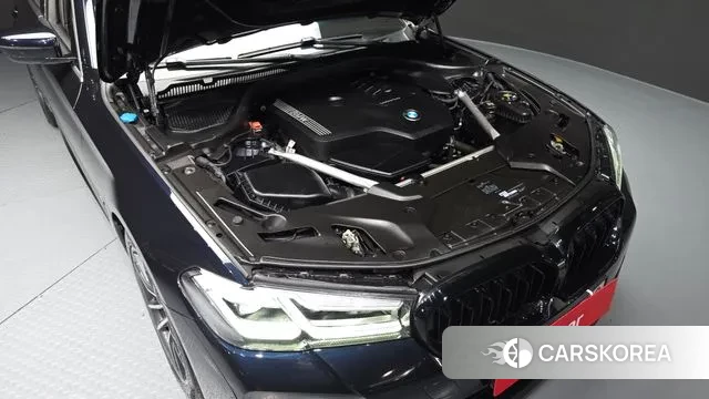 BMW 5 Series (G30) id 3772113 из Кореи 16