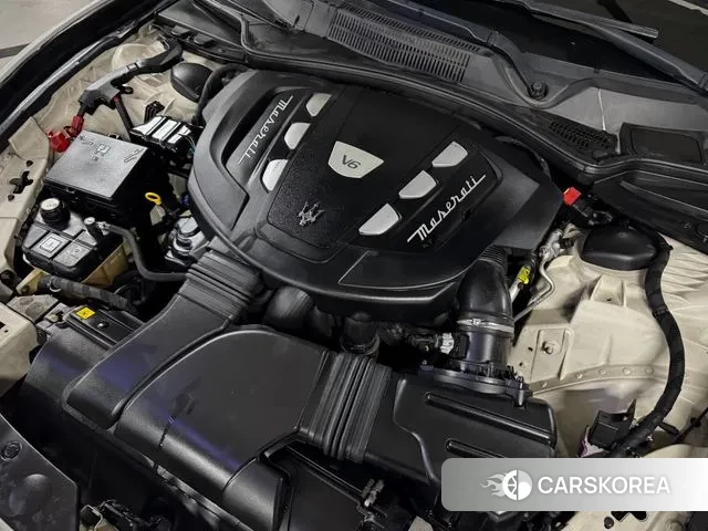 Maserati Ghibli id 3754634 из Кореи 16