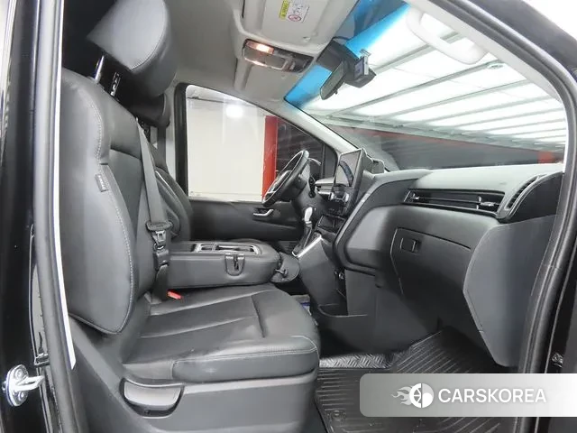 Hyundai Staria id 3763832 из Кореи 16