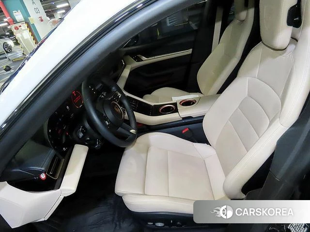 Porsche Taycan id 4533675 из Кореи 16