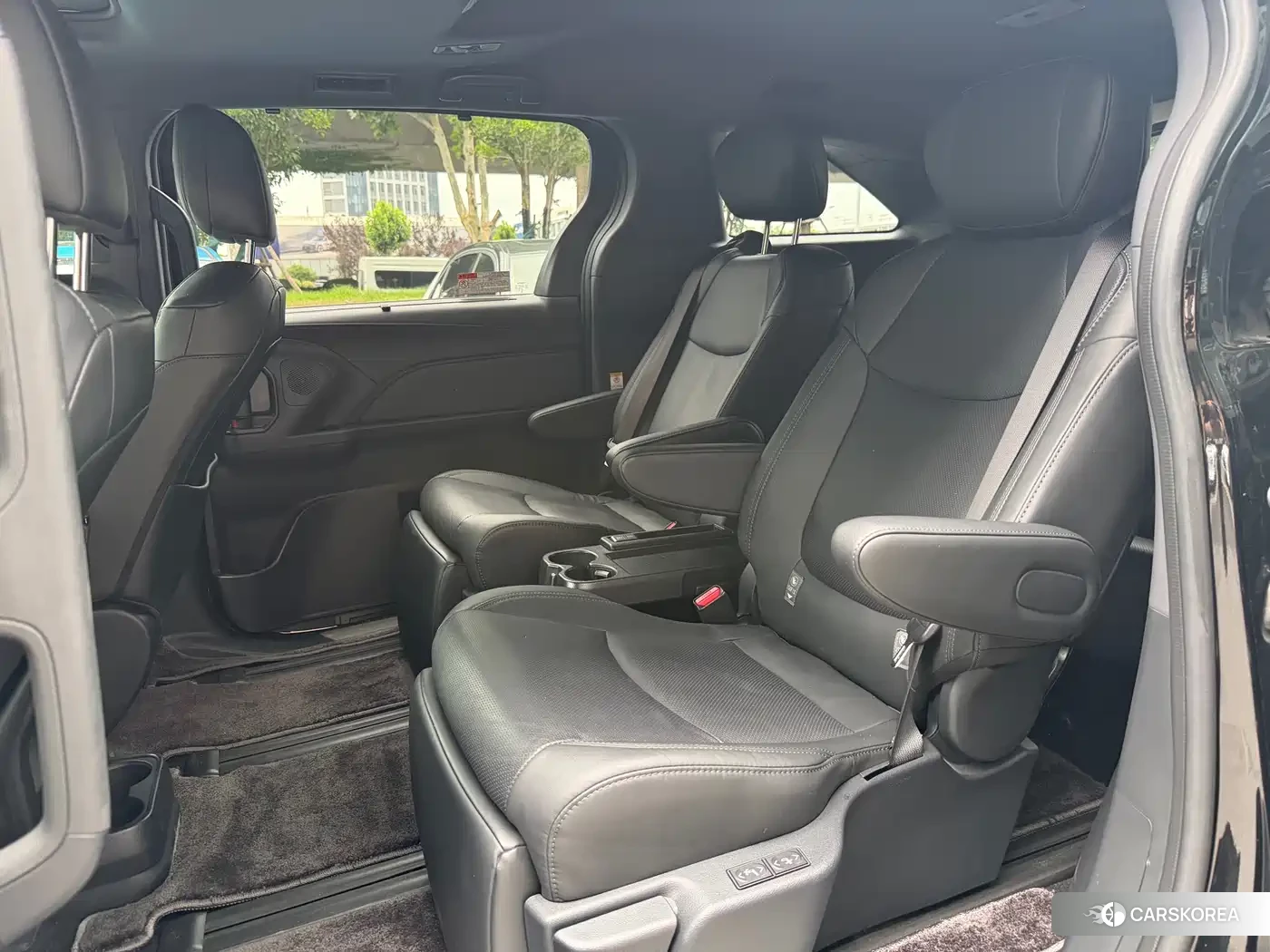 Toyota Sienna 2025 Черный из Китая, фото 6