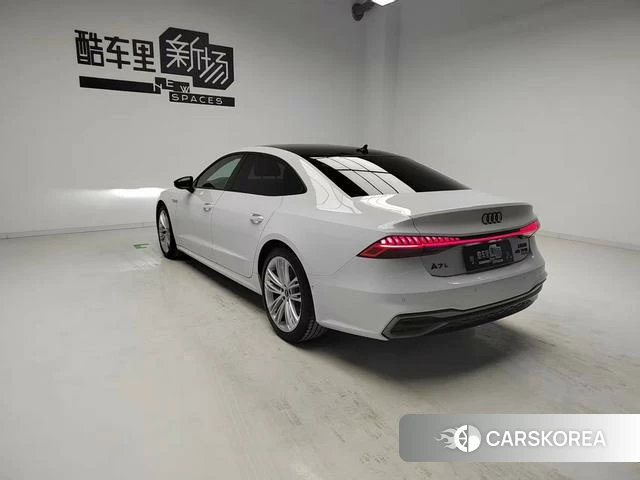 Audi A7L id 4272401 из Китая 12