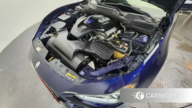 Maserati Ghibli id 3037935 из Кореи 16