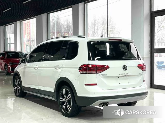 Volkswagen Touran L id 4256824 из Китая 13