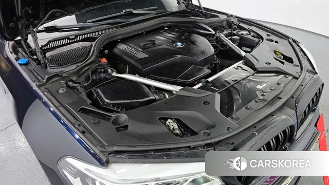 BMW 5 Series (G30) id 3742878 из Кореи 16