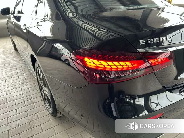 Mercedes-Benz E-class id 4257911 из Китая 14