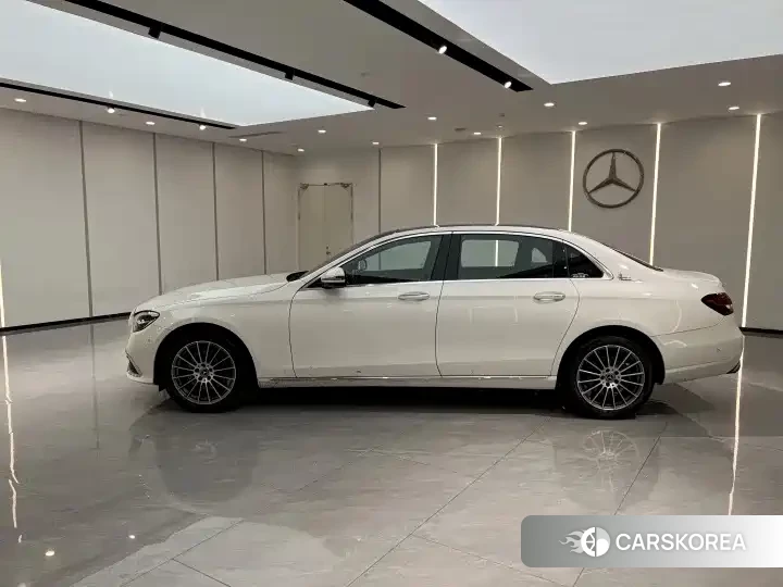 Mercedes-Benz E-Class id 4548336 из Китая 11