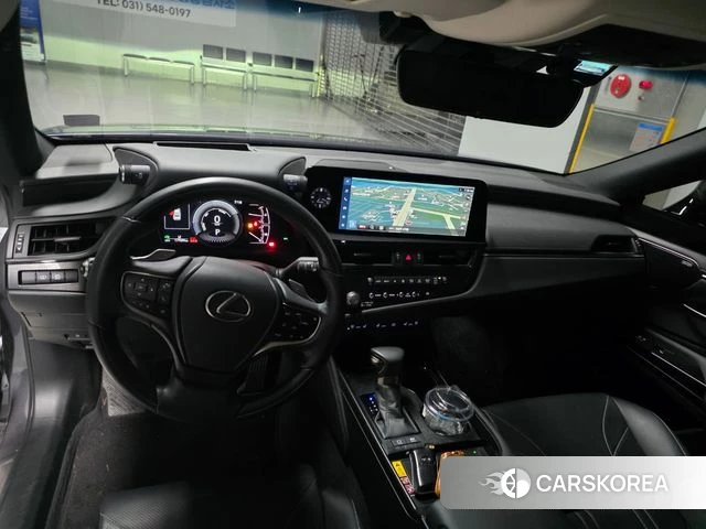 Lexus ES300h 7th generation 2023 Серый из Кореи, фото 6