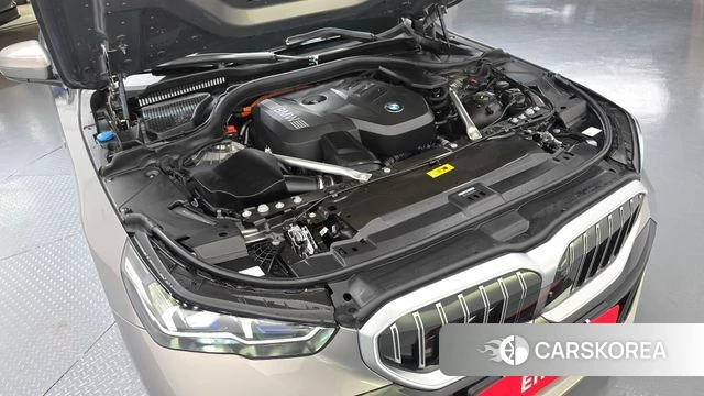 BMW 5 Series (G60) id 4248183 из Кореи 26