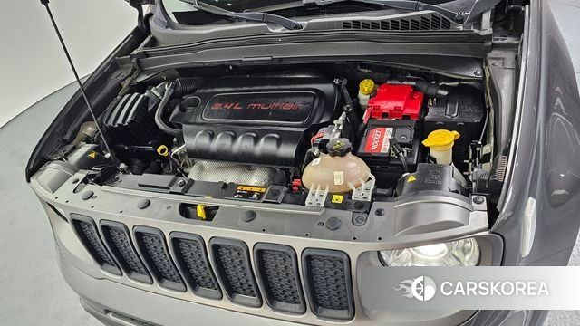 Jeep Renegade id 3844683 из Кореи 16