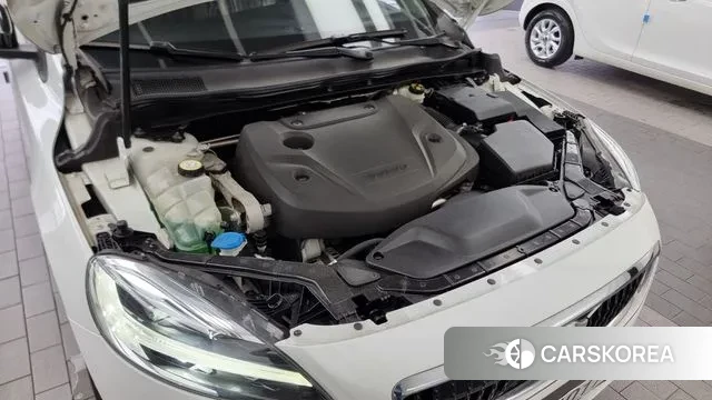 Volvo V40 Cross-Country id 3248785 из Кореи 16