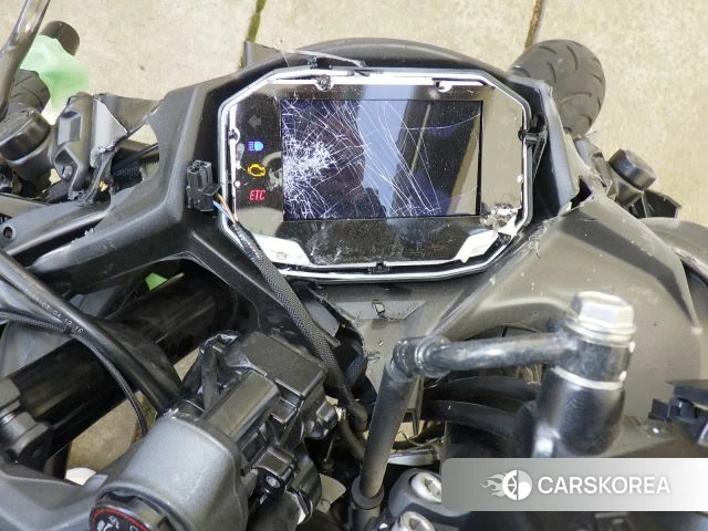 Kawasaki ZX-4R SE id 4191943 из Японии 22