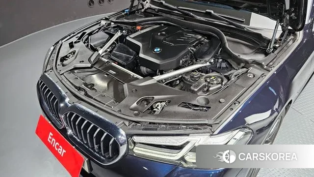 BMW 5 Series (G30) id 3360274 из Кореи 16