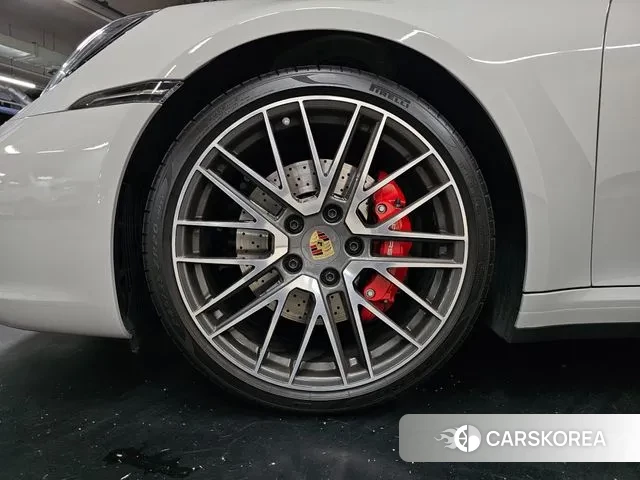 Porsche 911(992) id 3725761 из Кореи 16