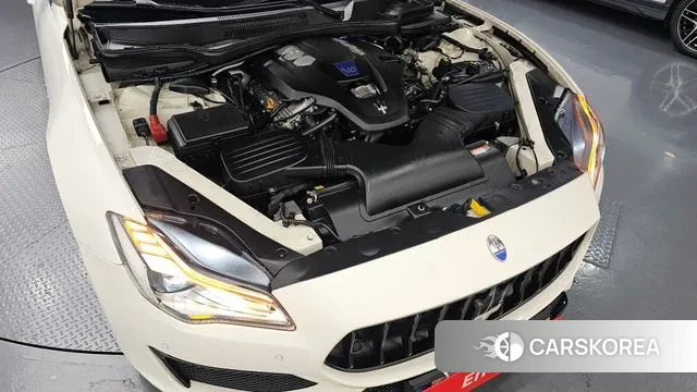 Maserati Quattroporte id 3397123 из Кореи 16