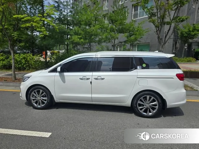 Kia The New Carnival id 3004610 из Кореи 16
