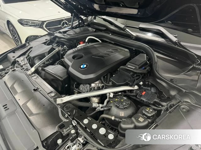 BMW 5 Series (G60) id 3909415 из Кореи 13