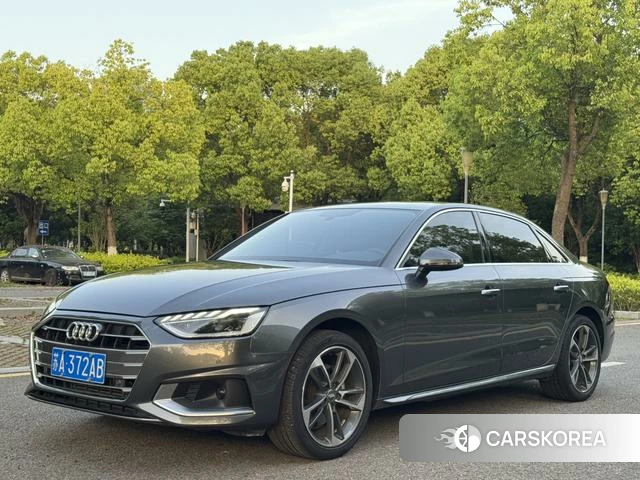 Audi A4L 2021 Темно-серый из Китая, фото 6