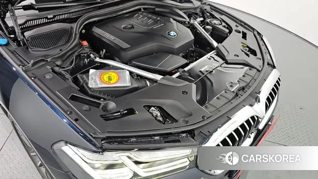 BMW 5 Series (G30) id 3043623 из Кореи 16