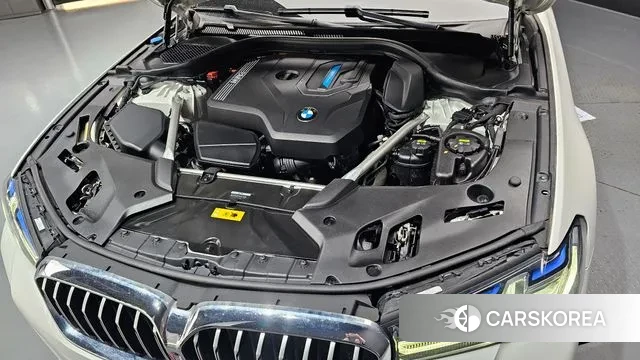 BMW 5 Series (G30) id 3022620 из Кореи 16