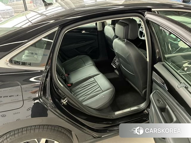 Volkswagen Passat id 4263200 из Китая 11