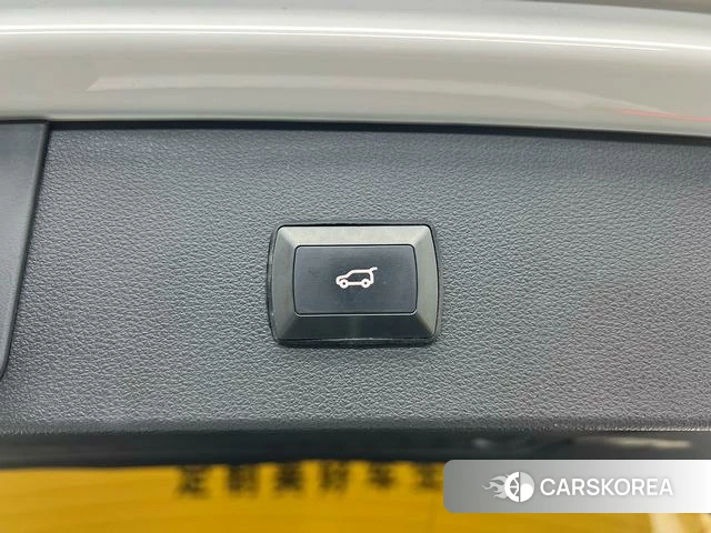 Audi Q2L id 4272188 из Китая 26