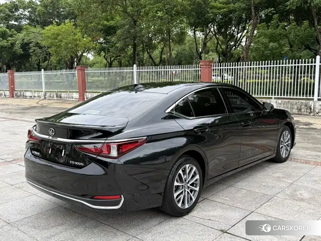 Lexus ES 2023 Черный из Китая, фото 6