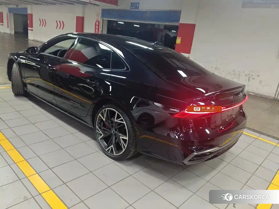 Audi A7L id 4583915 из Китая 7