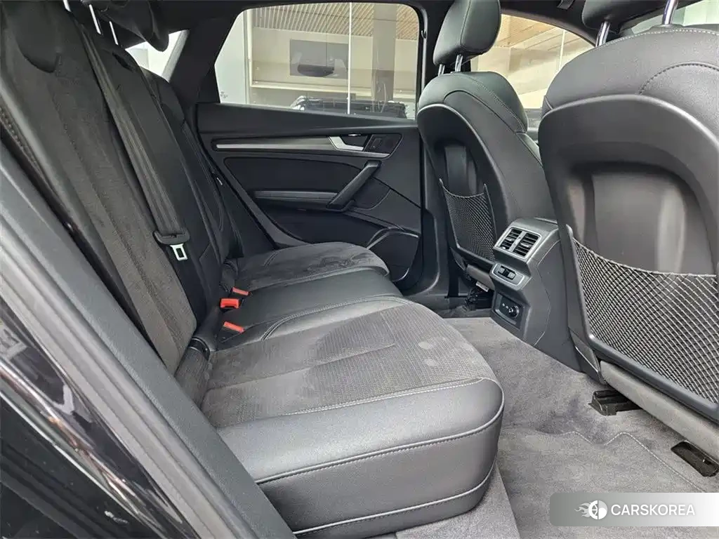 Audi Q5L id 4600630 из Китая 10