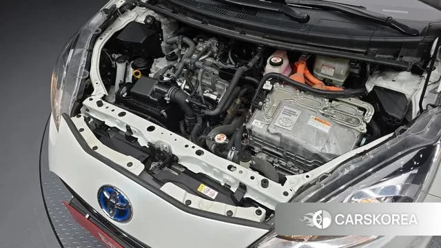 Toyota Prius C id 3499632 из Кореи 16