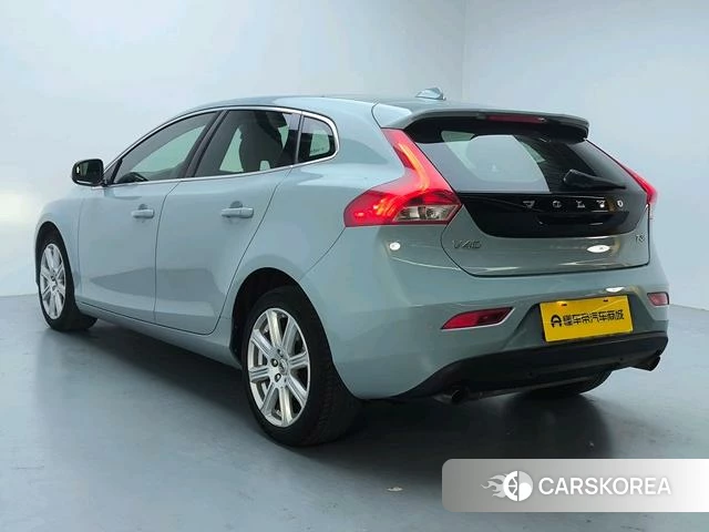 Volvo V40 id 4254211 из Китая 16