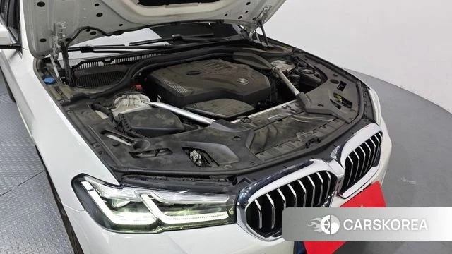 BMW 5 Series (G30) id 4749646 из Кореи 16