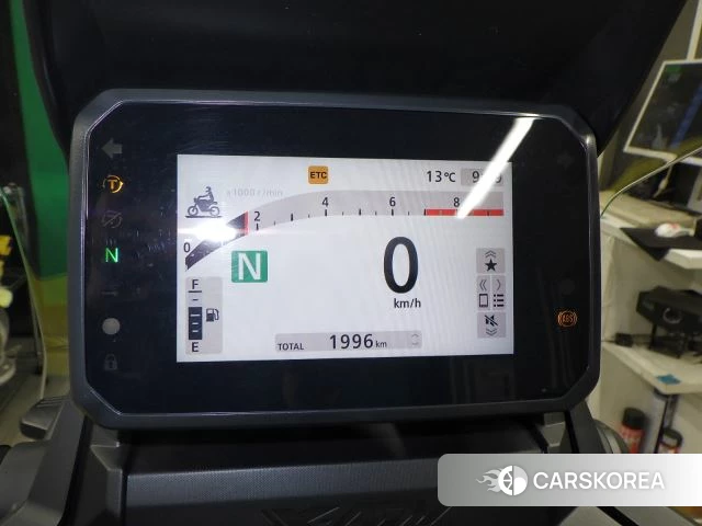 Honda X-ADV 750 id 3949456 из Японии 28