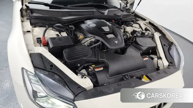 Maserati Quattroporte id 3530244 из Кореи 16