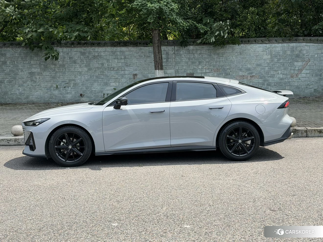 Chang'an UNI-V 2022 Серебристо-серый из Китая, фото 6