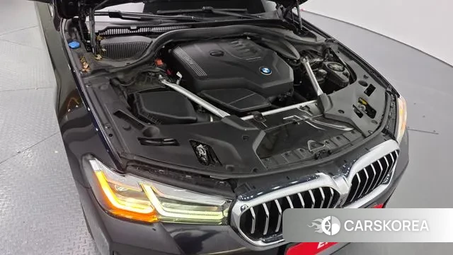 BMW 5 Series (G30) id 3395614 из Кореи 16